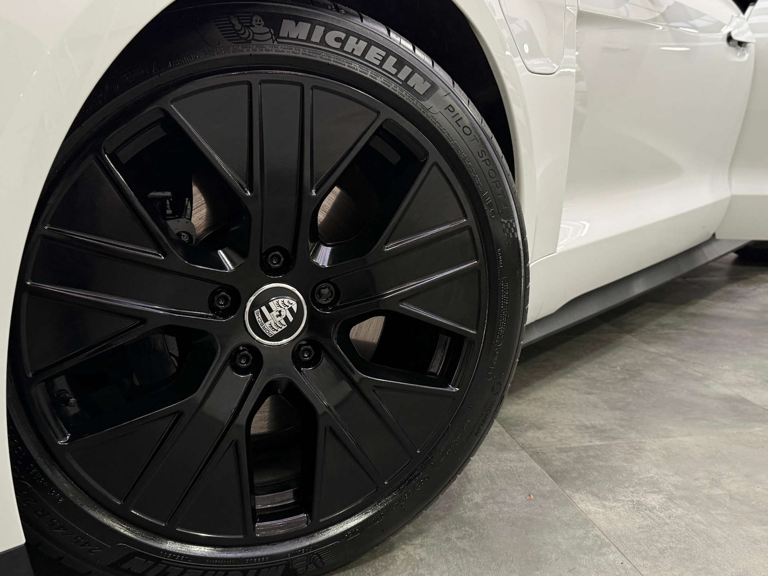 Used Porsche Taycan 2022 for sale - 76977384: Photo 31