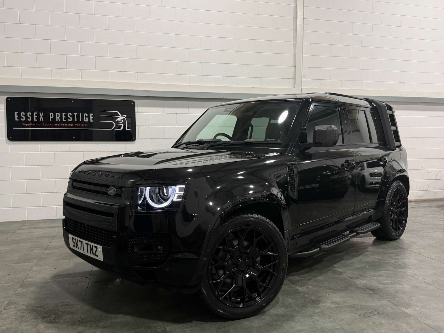 Used Land Rover Defender 2021 for sale - 77201549: Photo 9