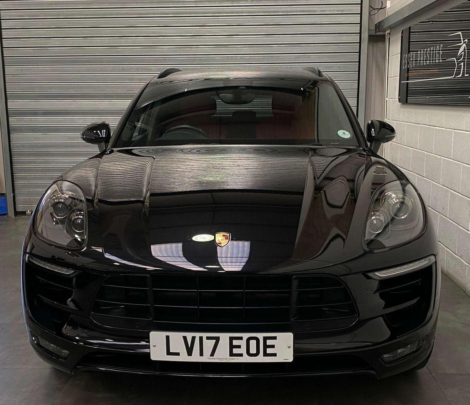 Used Porsche Macan 2017 for sale - 77406154: Photo 2