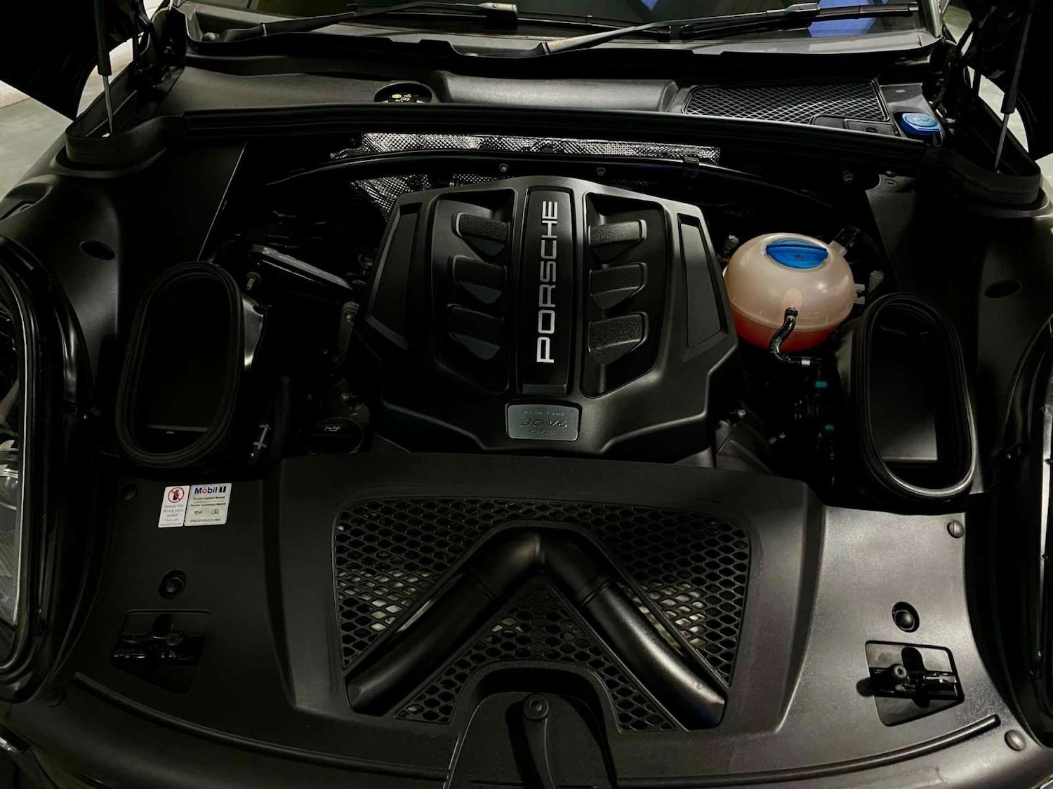 Used Porsche Macan 2017 for sale - 77406154: Photo 26