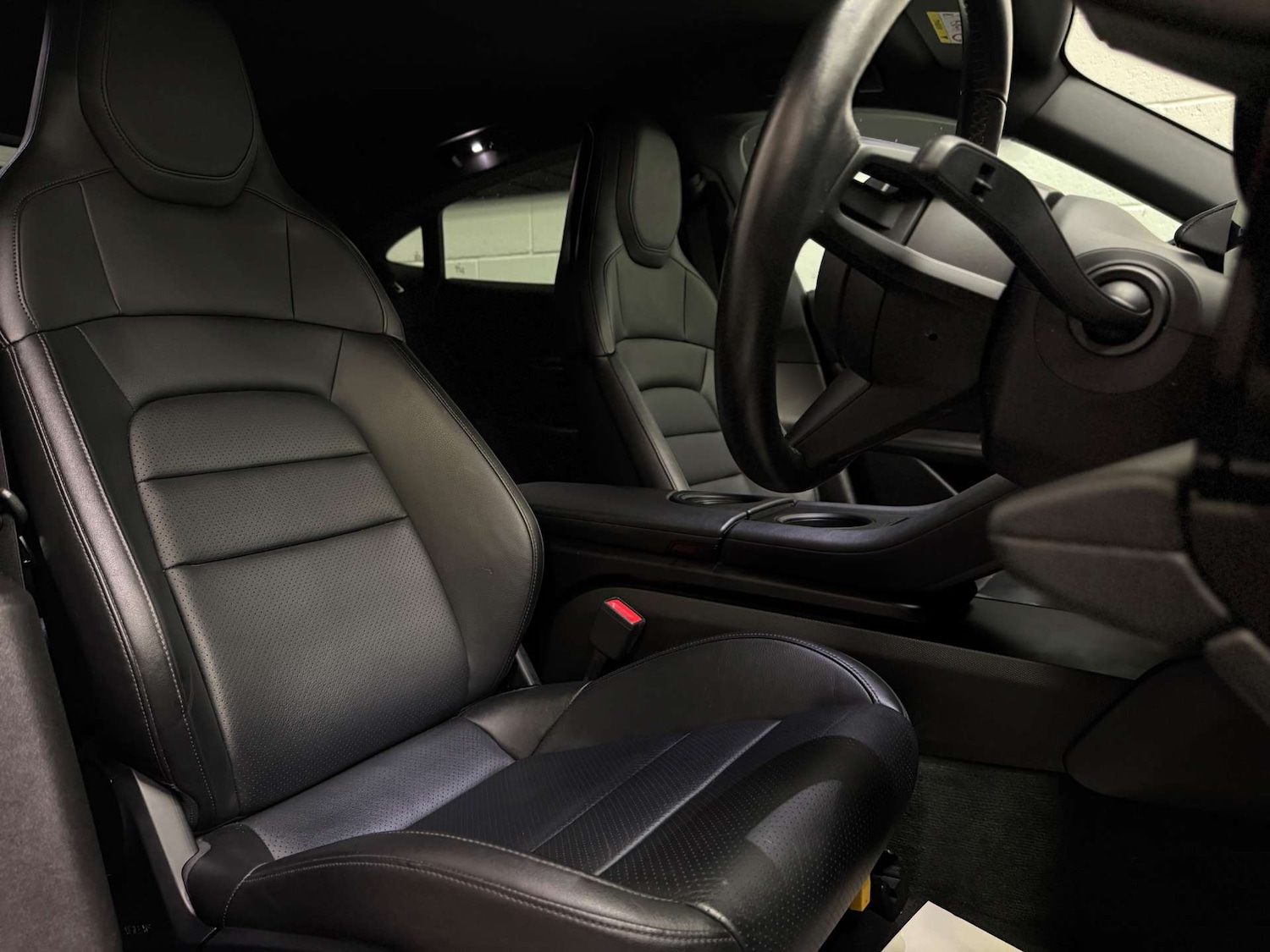 Used Porsche Taycan 2020 for sale - 76322843: Photo 16