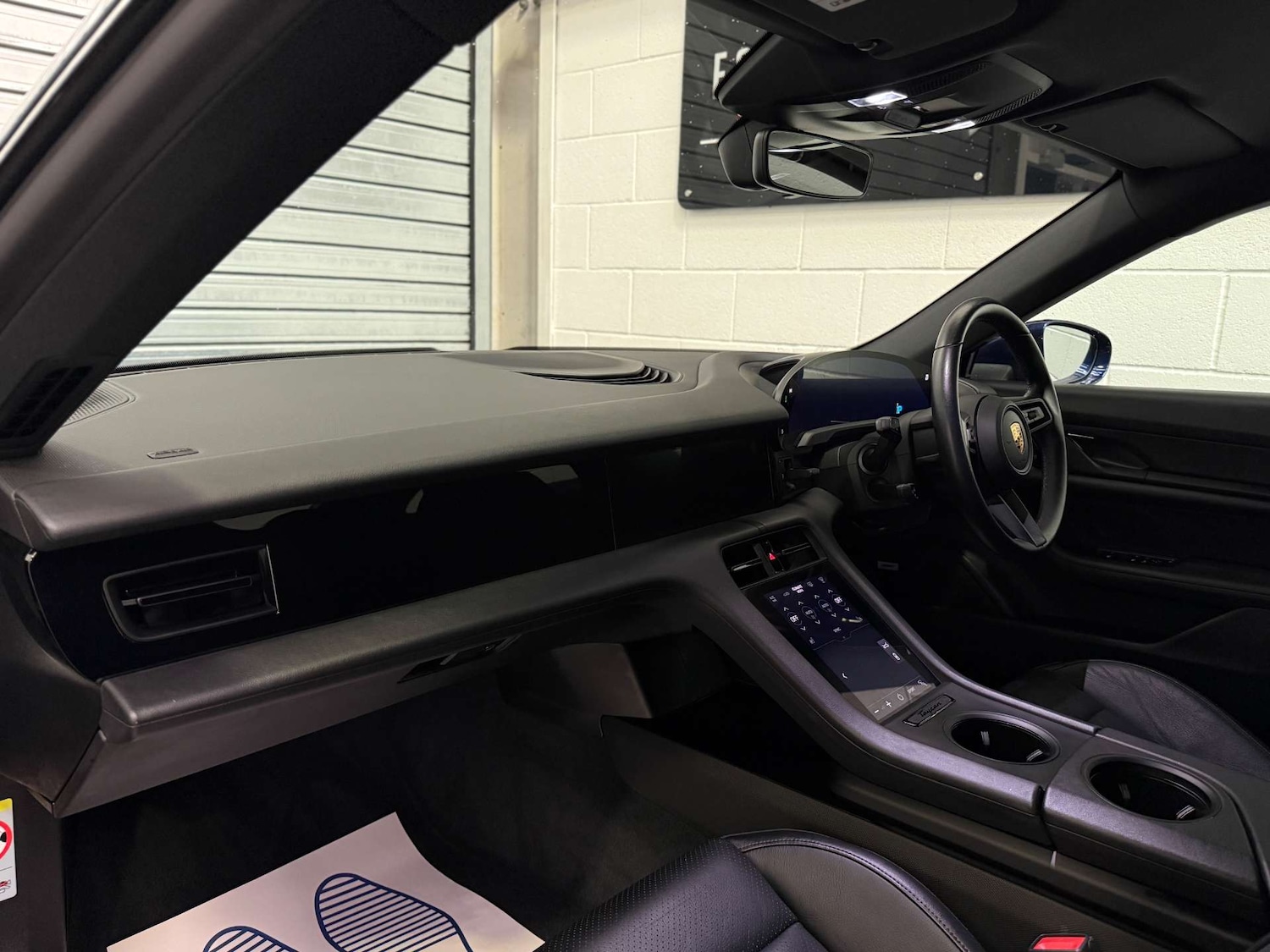 Used Porsche Taycan 2020 for sale - 76322843: Photo 17