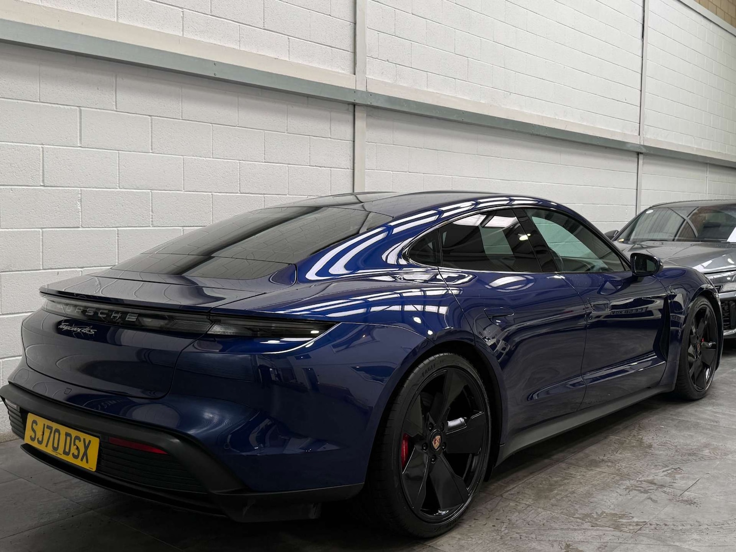 Used Porsche Taycan 2020 for sale - 76322843: Photo 6