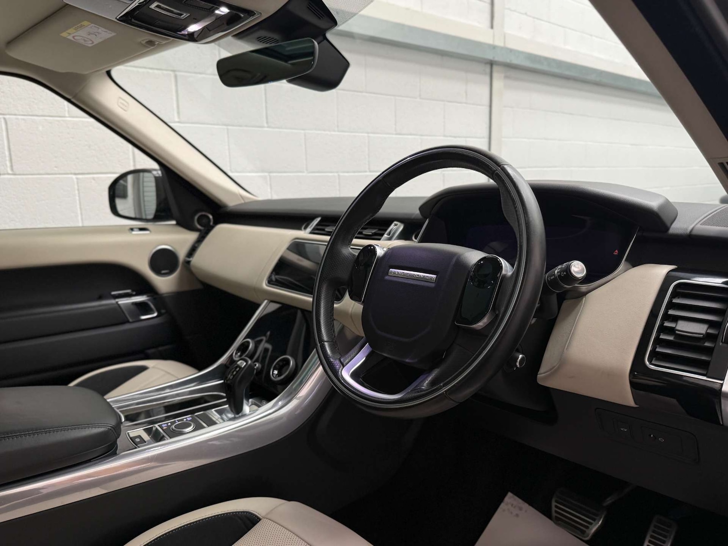 Used Land Rover Range Rover Sport 2018 for sale - 76345009: Photo 14