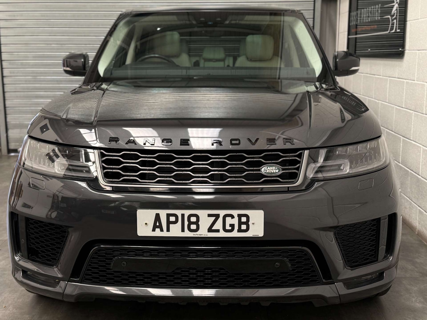 Used Land Rover Range Rover Sport 2018 for sale - 76345009: Photo 2