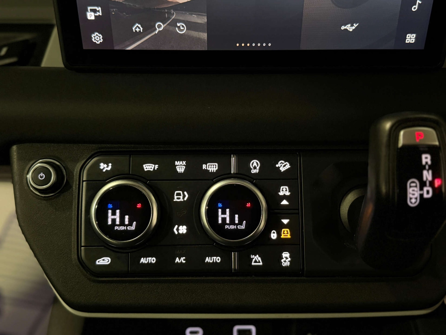 Used Land Rover Defender 2020 for sale - 78062323: Photo 23