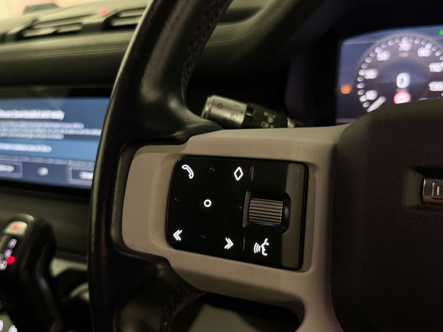 Used Land Rover Defender 2020 for sale - 78062323: Photo 24