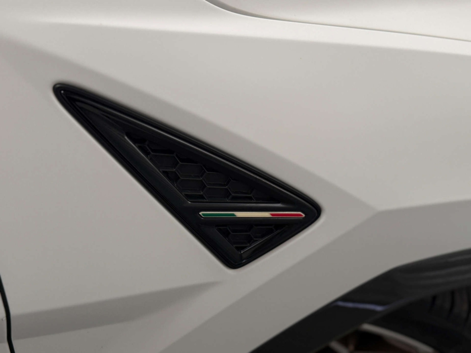 Used Lamborghini Urus 2024 for sale - 78125388: Photo 16