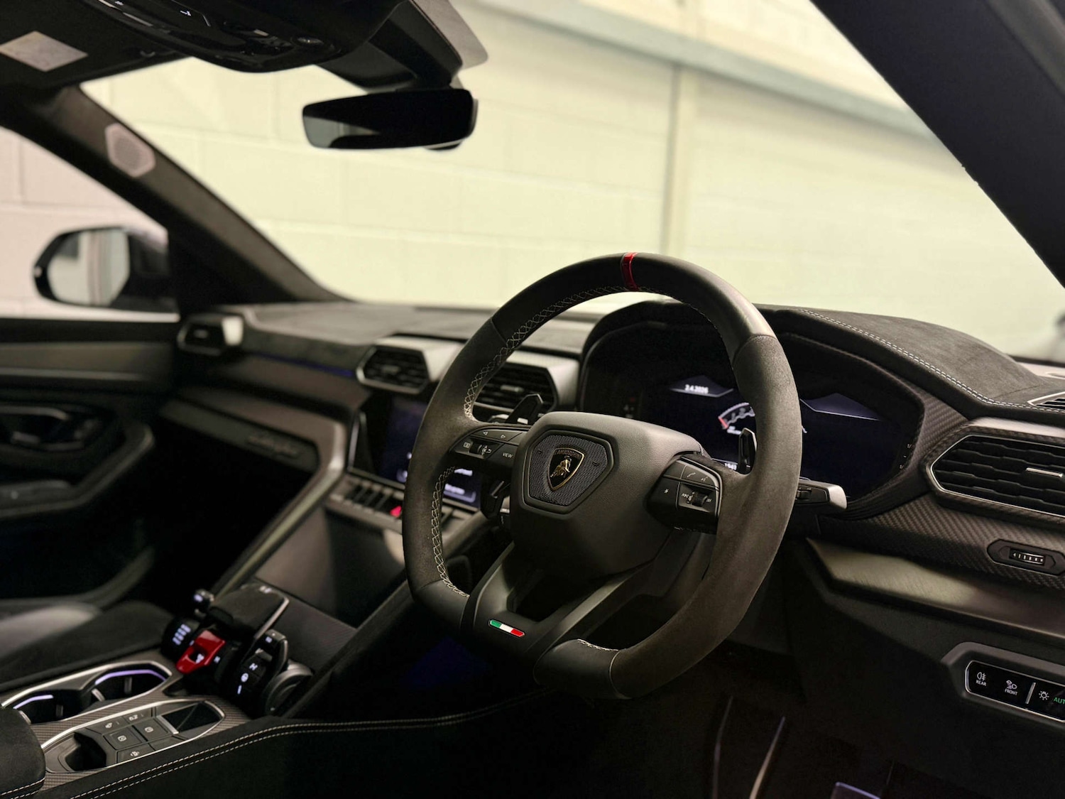 Used Lamborghini Urus 2024 for sale - 78125388: Photo 21