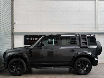 Used Land Rover Defender 2023 for sale - 79168245: Photo