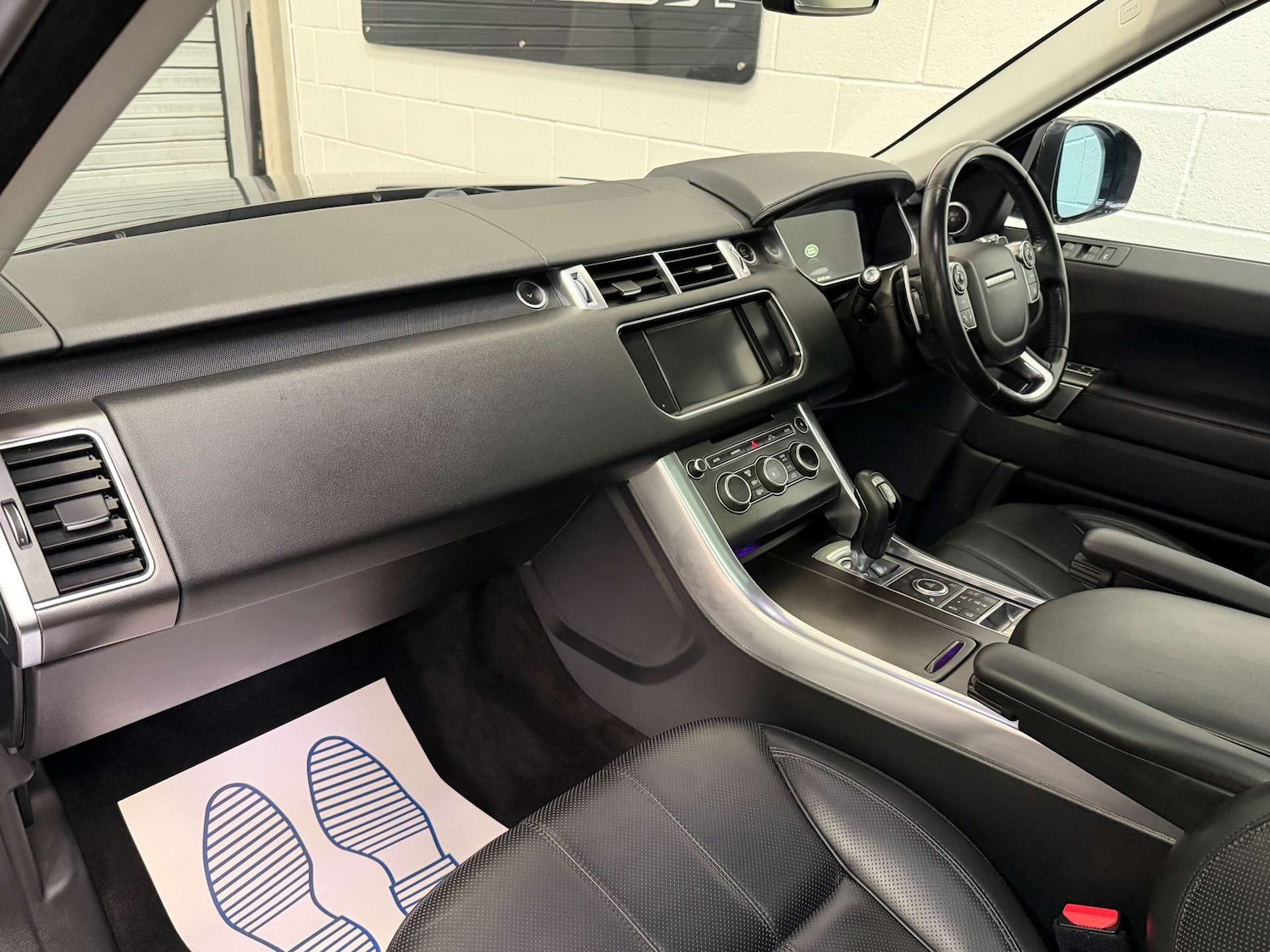 Used Land Rover Range Rover Sport 2016 for sale - 76836475: Photo 11