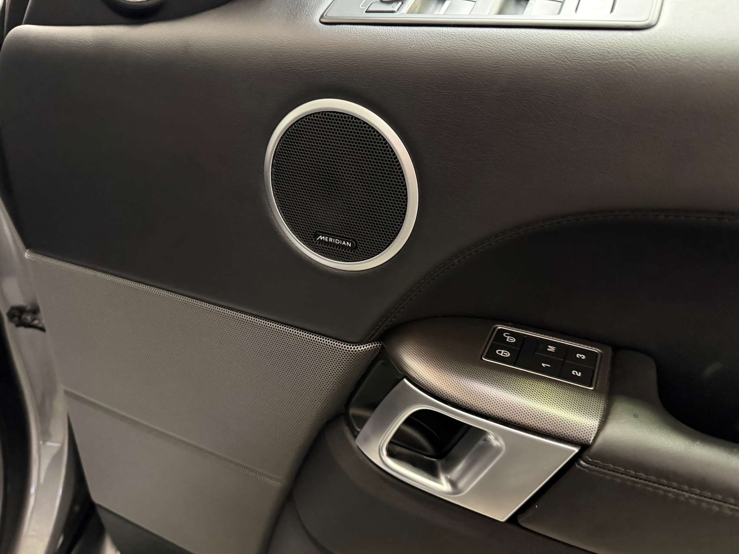 Used Land Rover Range Rover Sport 2016 for sale - 76836475: Photo 16