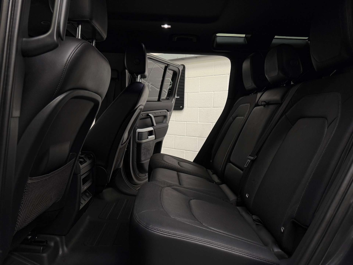 Used Land Rover Defender 2022 for sale - 76453780: Photo 16