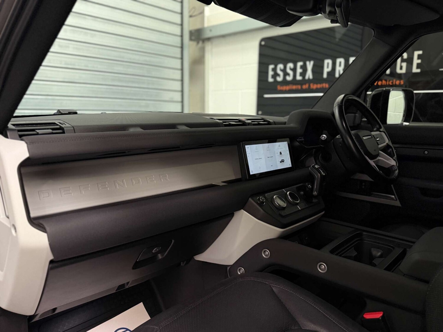 Used Land Rover Defender 2022 for sale - 76453780: Photo 17