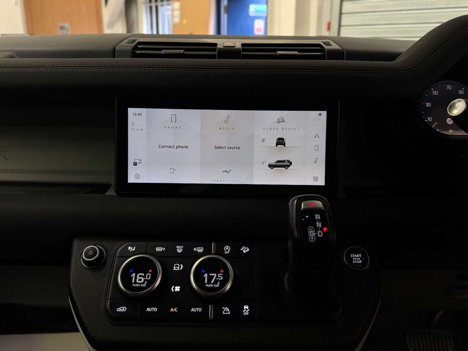 Used Land Rover Defender 2022 for sale - 76453780: Photo 23