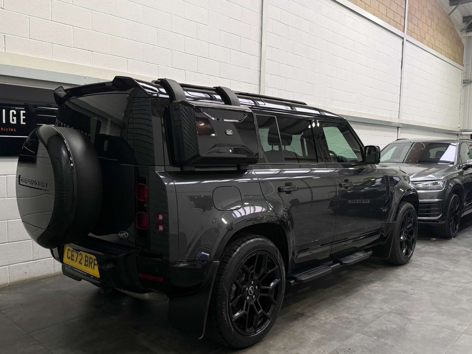 Used Land Rover Defender 2022 for sale - 76453780: Photo 8