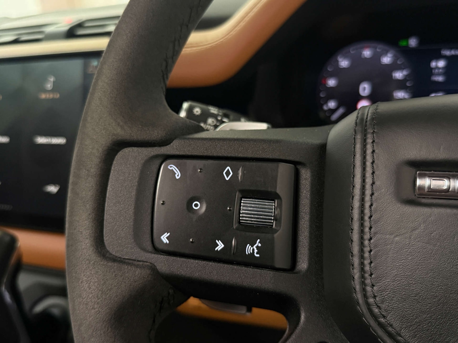 Used Land Rover Defender 2022 for sale - 77558189: Photo 28