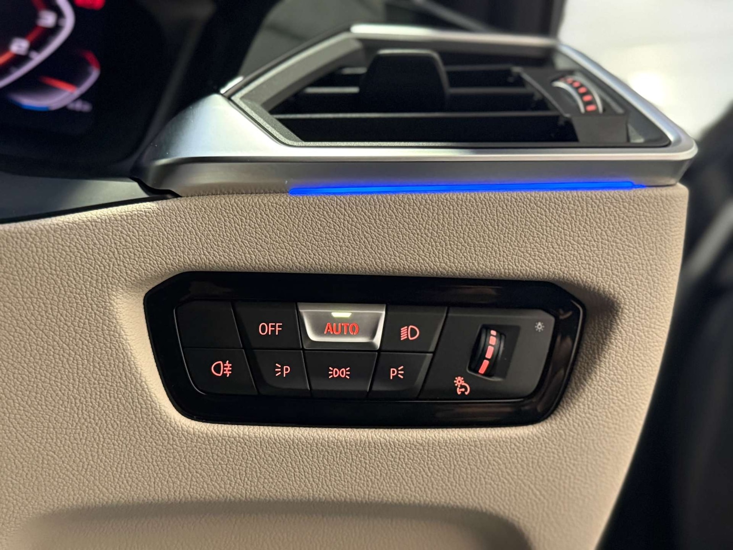 Used BMW 3 Series 2019 for sale - 77669292: Photo 28