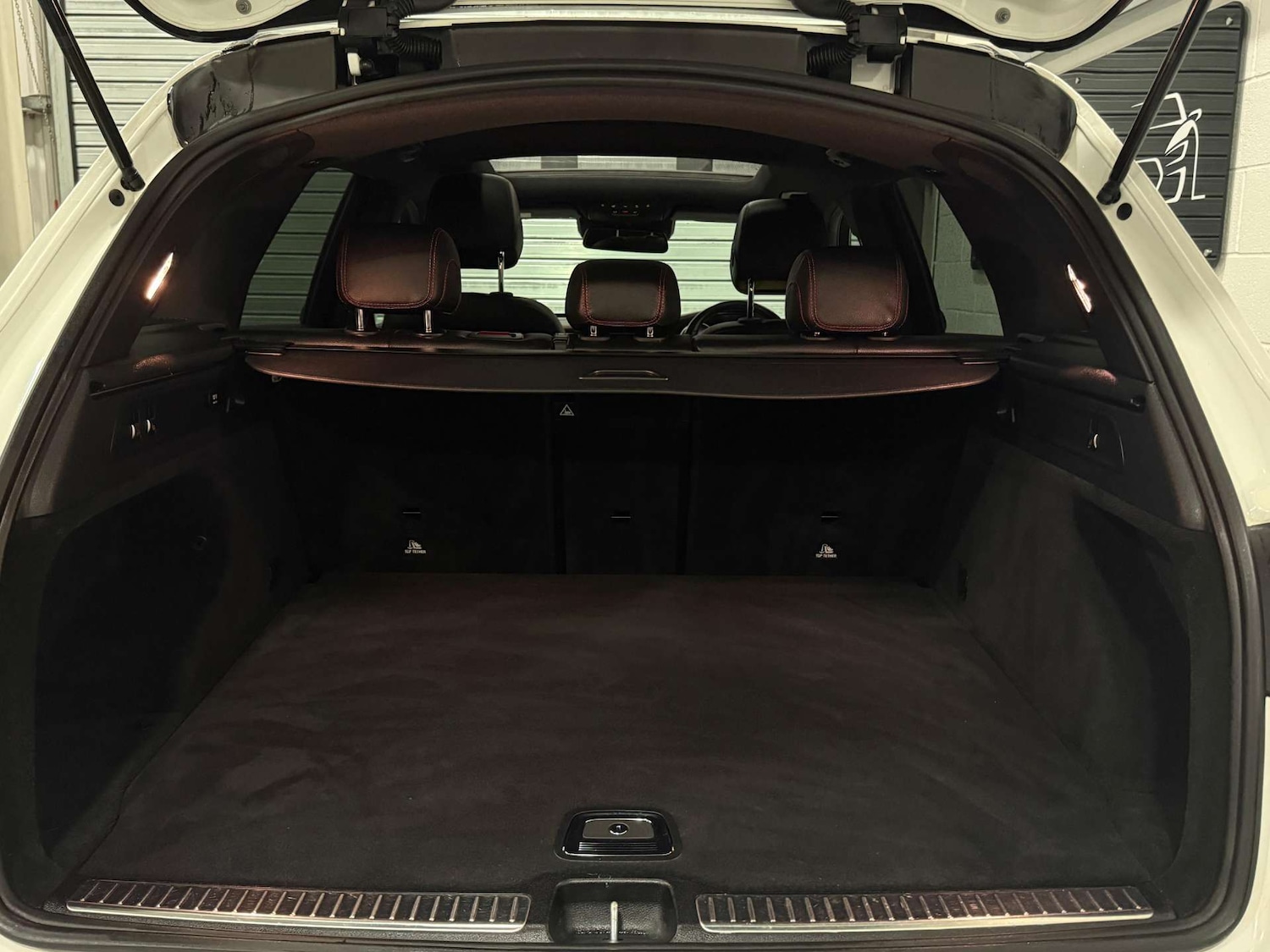 Used Mercedes-Benz GLC 2018 for sale - 76436662: Photo 21