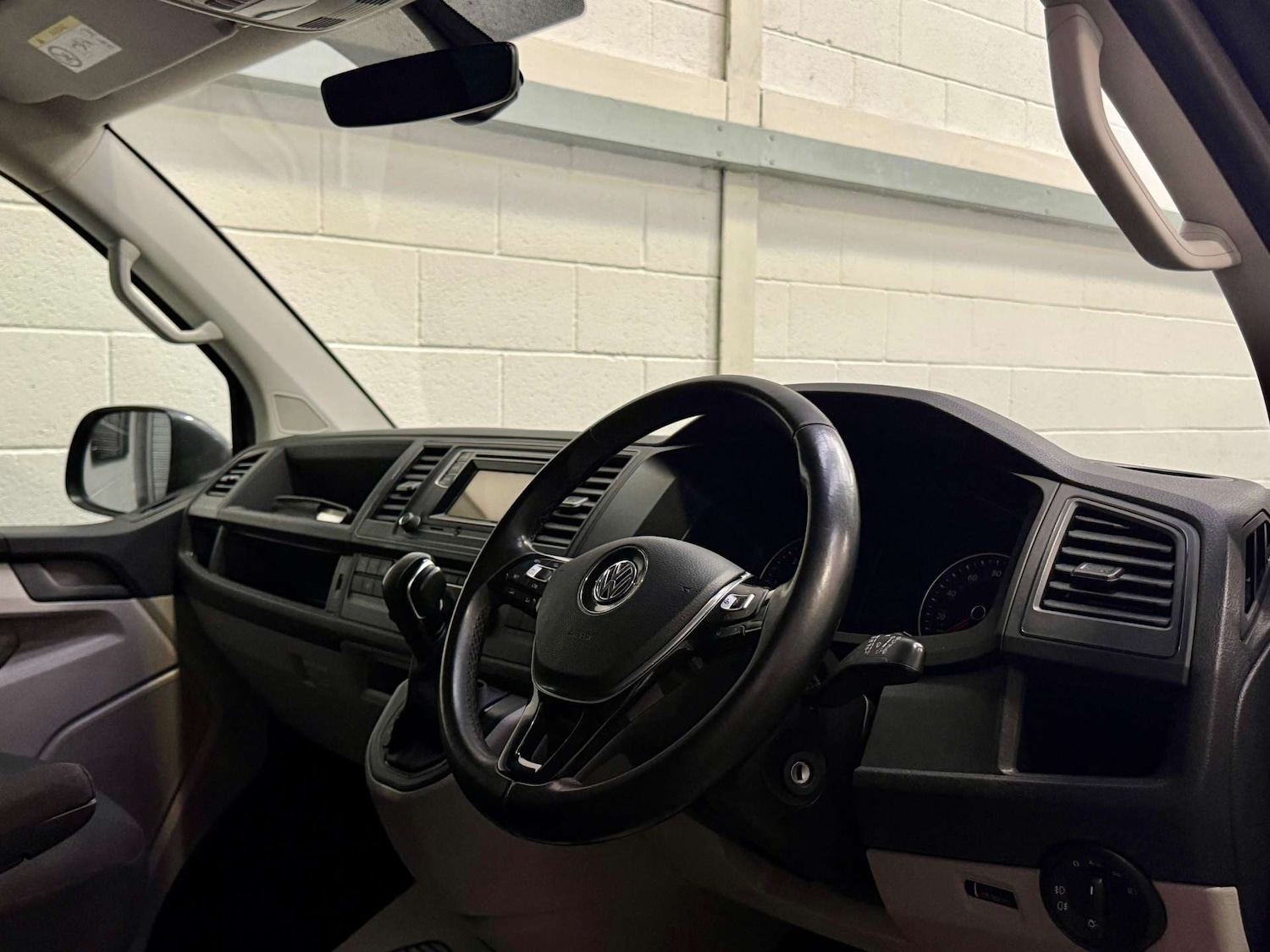 Used Volkswagen Transporter 2017 for sale - 76387486: Photo 11