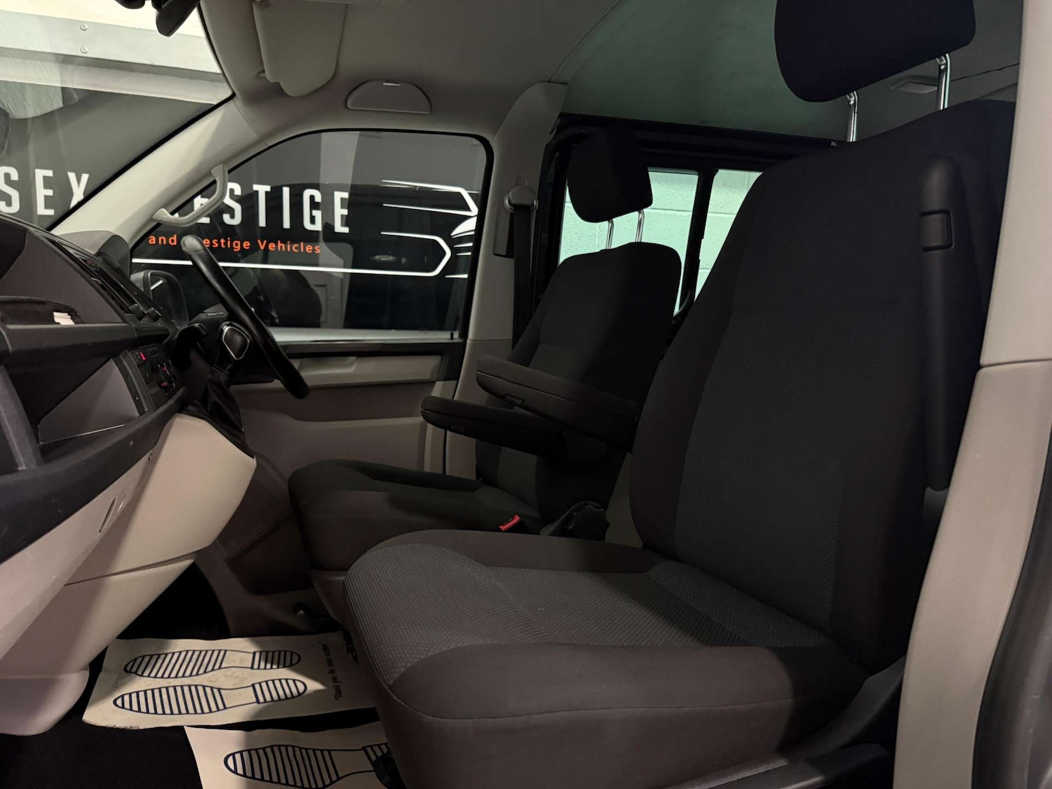 Used Volkswagen Transporter 2017 for sale - 76387486: Photo 14