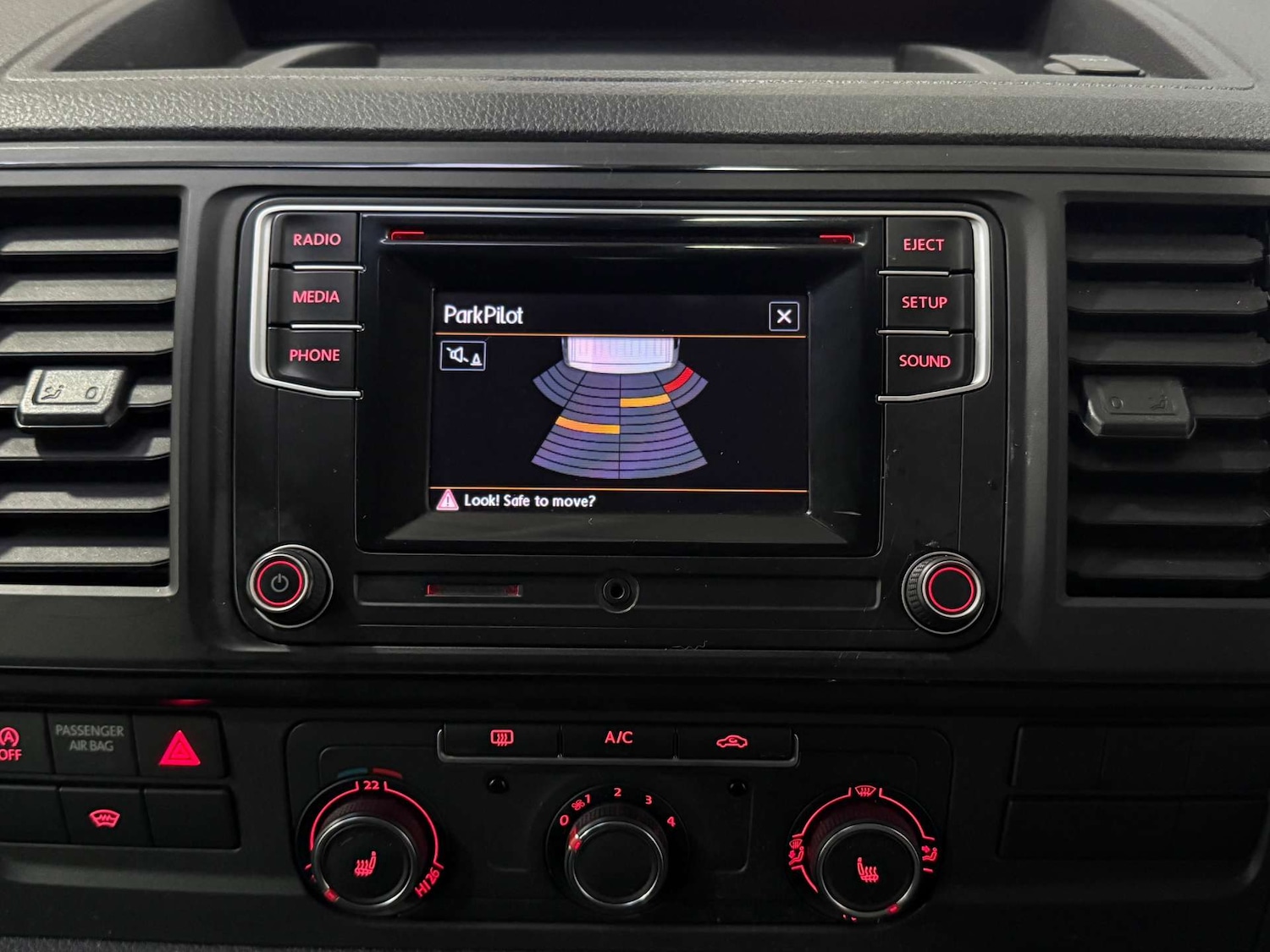 Used Volkswagen Transporter 2017 for sale - 76387486: Photo 17