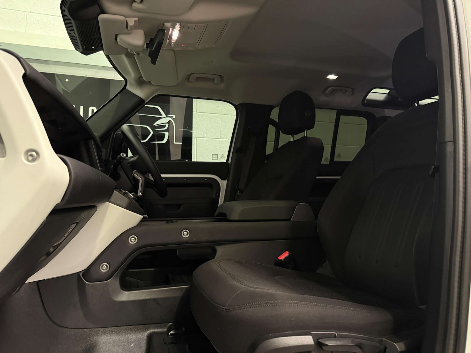 Used Land Rover Defender 2020 for sale - 77115851: Photo 15