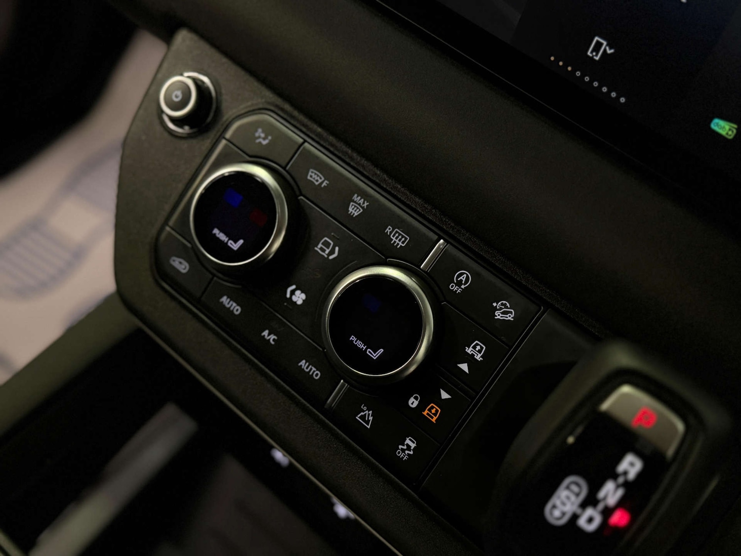 Used Land Rover Defender 2020 for sale - 77115851: Photo 18