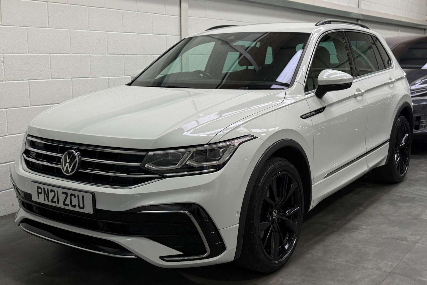 Used Volkswagen Tiguan 2021 for sale - 77688317: Photo 3