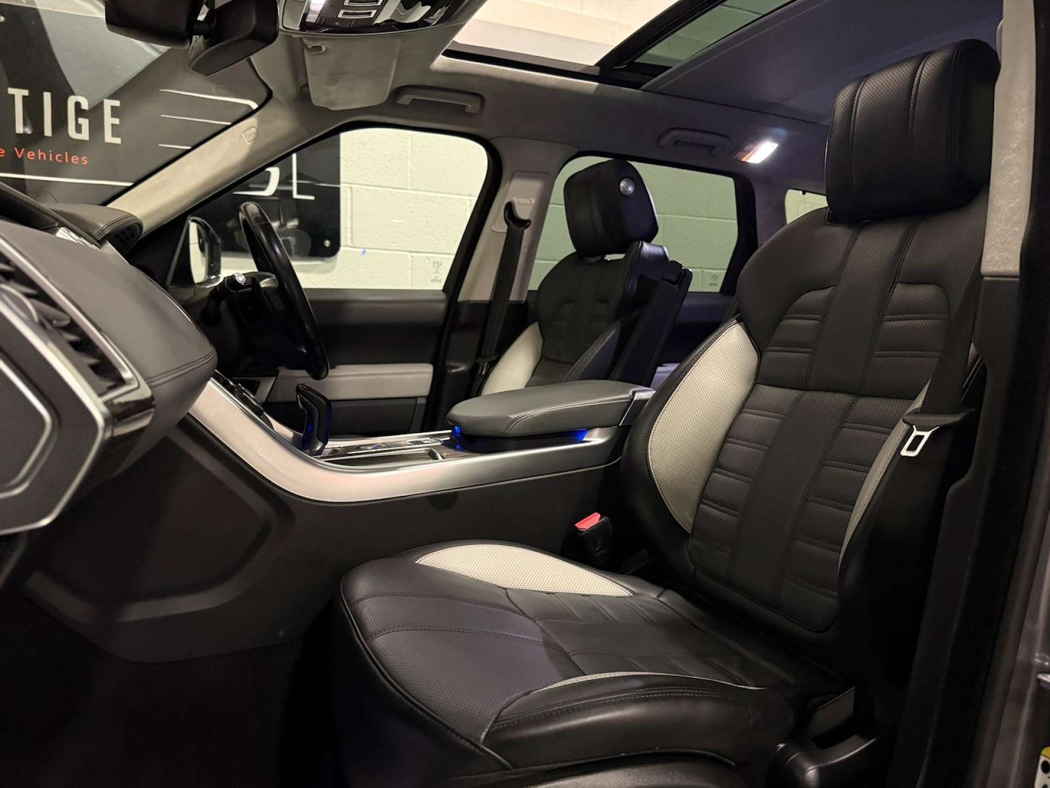 Used Land Rover Range Rover Sport 2016 for sale - 76726096: Photo 17