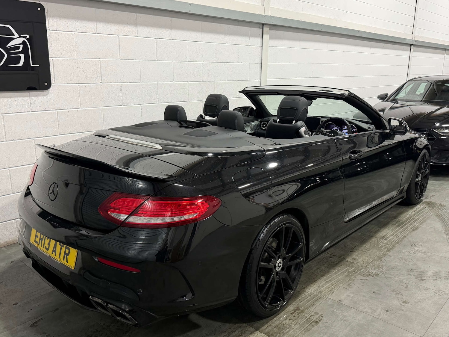 Used Mercedes-Benz C Class 2017 for sale - 76837463: Photo 8