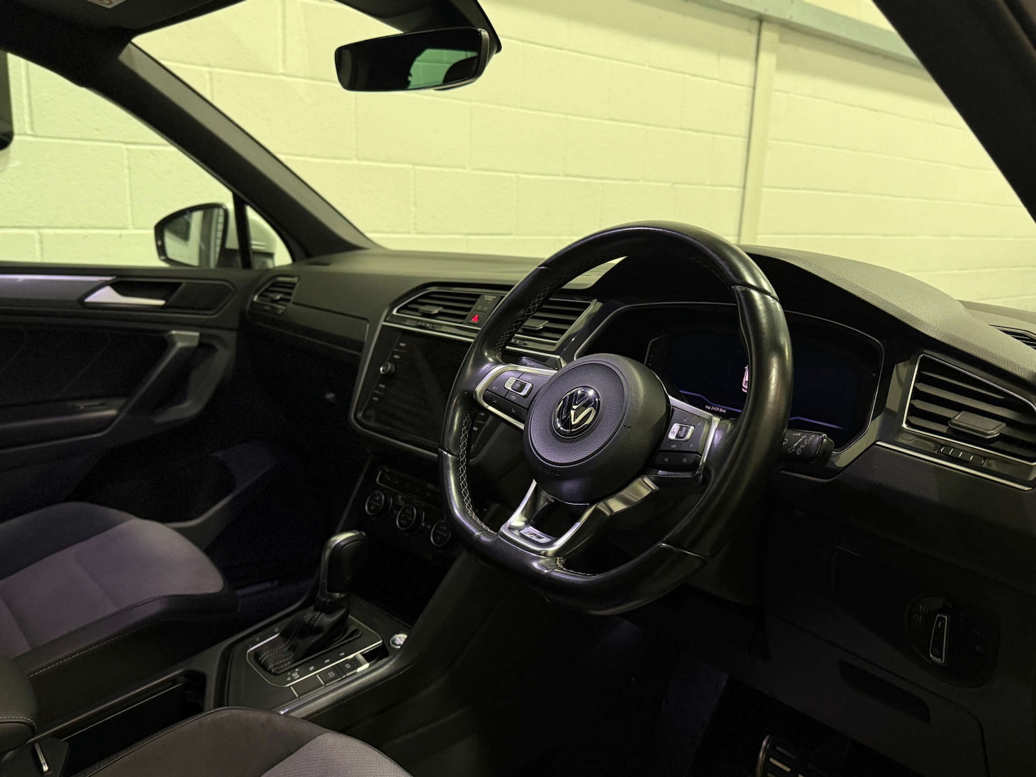 Used Volkswagen Tiguan 2019 for sale - 77042490: Photo 14