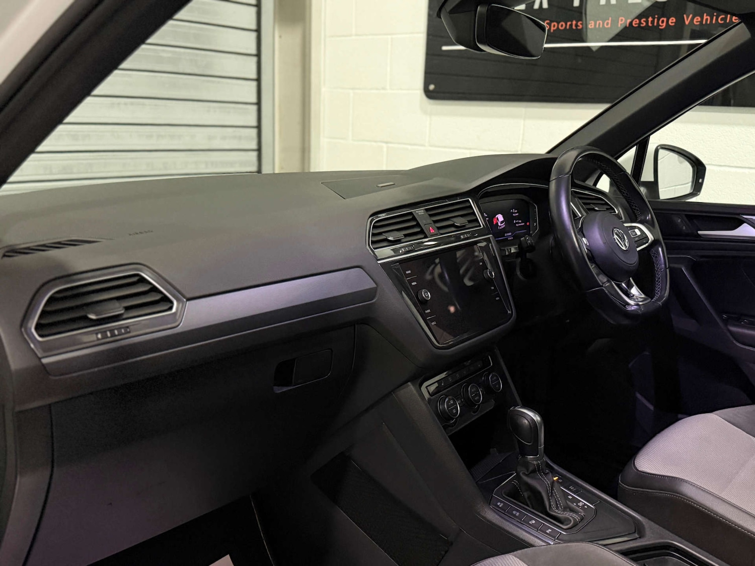 Used Volkswagen Tiguan 2019 for sale - 77042490: Photo 16