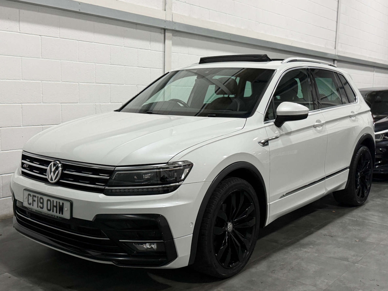 Used Volkswagen Tiguan 2019 for sale - 77042490: Photo 3
