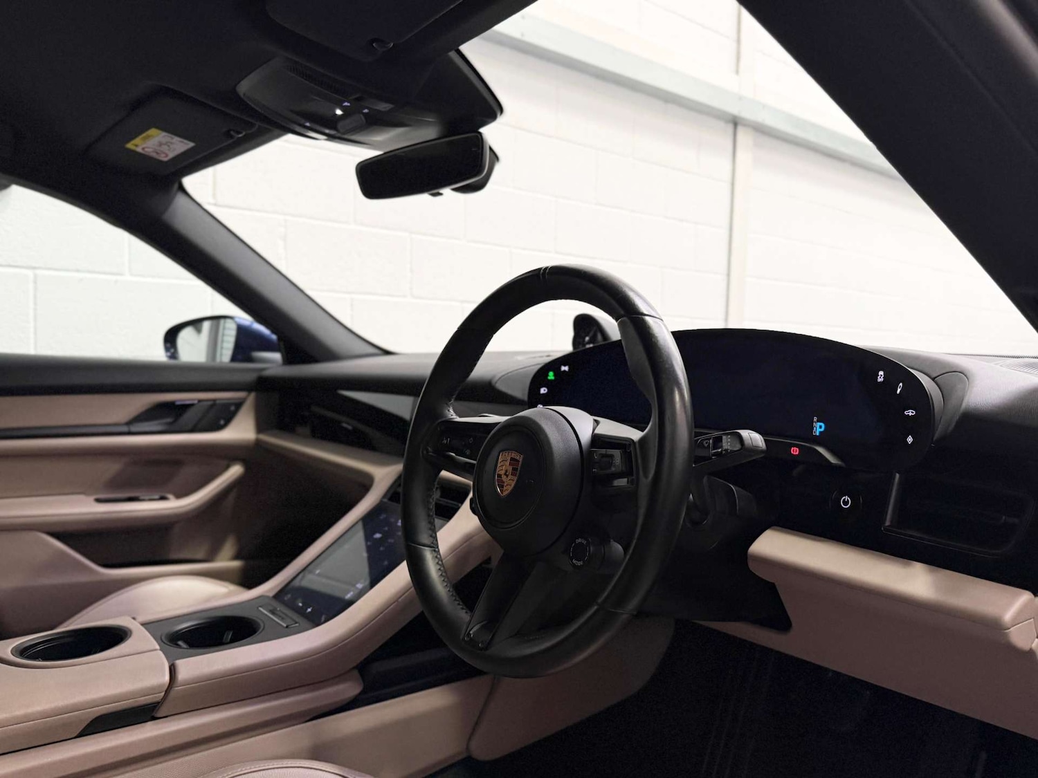 Used Porsche Taycan 2022 for sale - 76159782: Photo 16