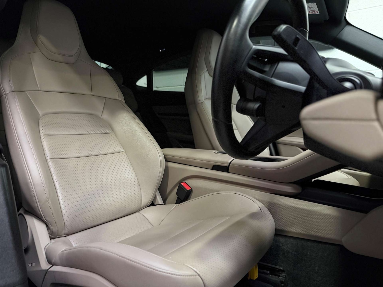 Used Porsche Taycan 2022 for sale - 76159782: Photo 17