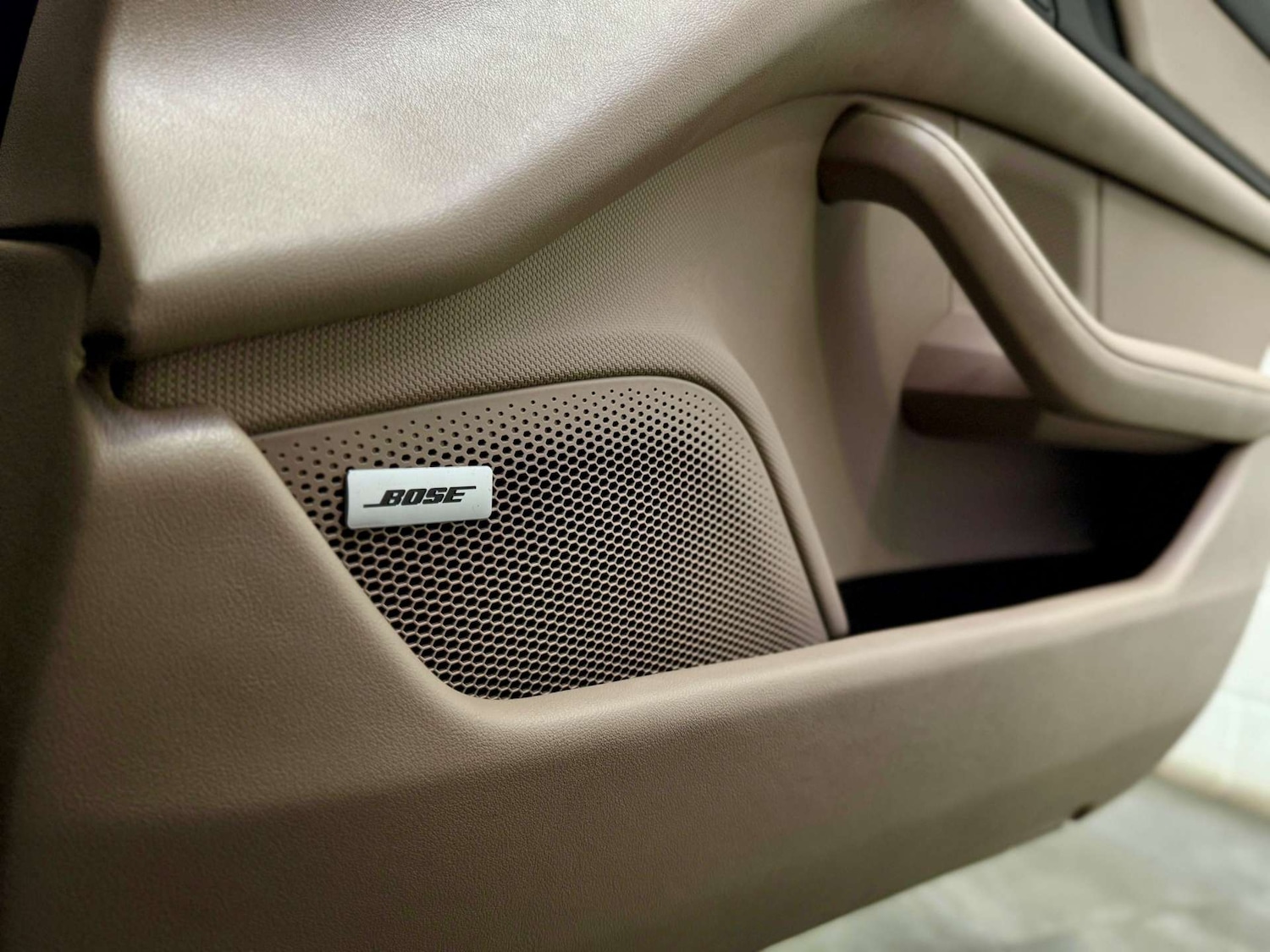 Used Porsche Taycan 2022 for sale - 76159782: Photo 22
