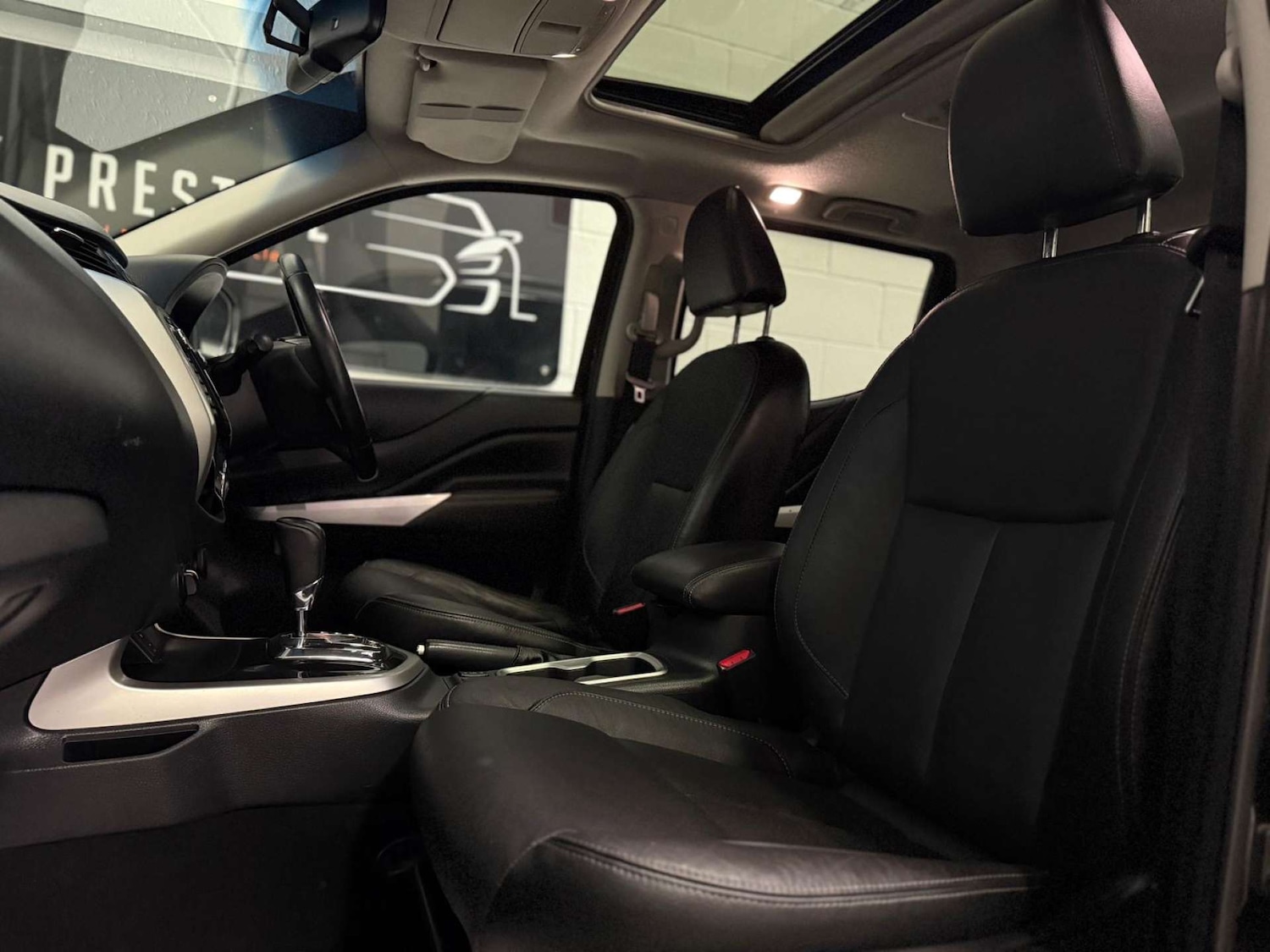 Used Nissan Navara 2017 for sale - 76157415: Photo 14