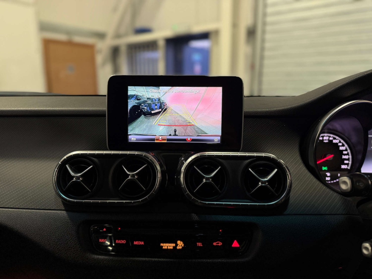 Used Mercedes-Benz X Class 2019 for sale - 76376987: Photo 14