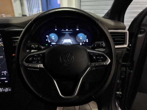 Used Volkswagen Amarok 2023 for sale - 76216605: Photo 14