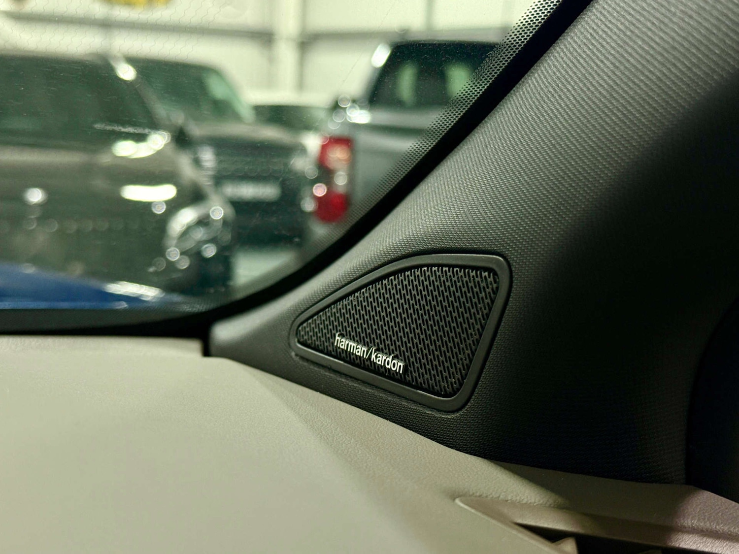 Used Volkswagen Amarok 2023 for sale - 77373162: Photo 21