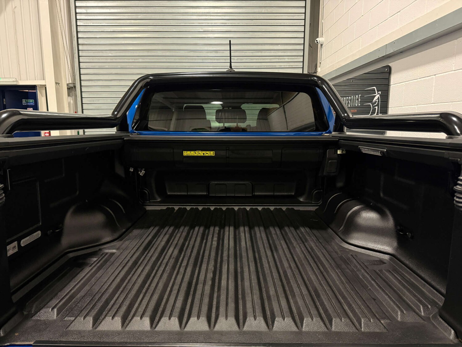 Used Volkswagen Amarok 2023 for sale - 77373162: Photo 32