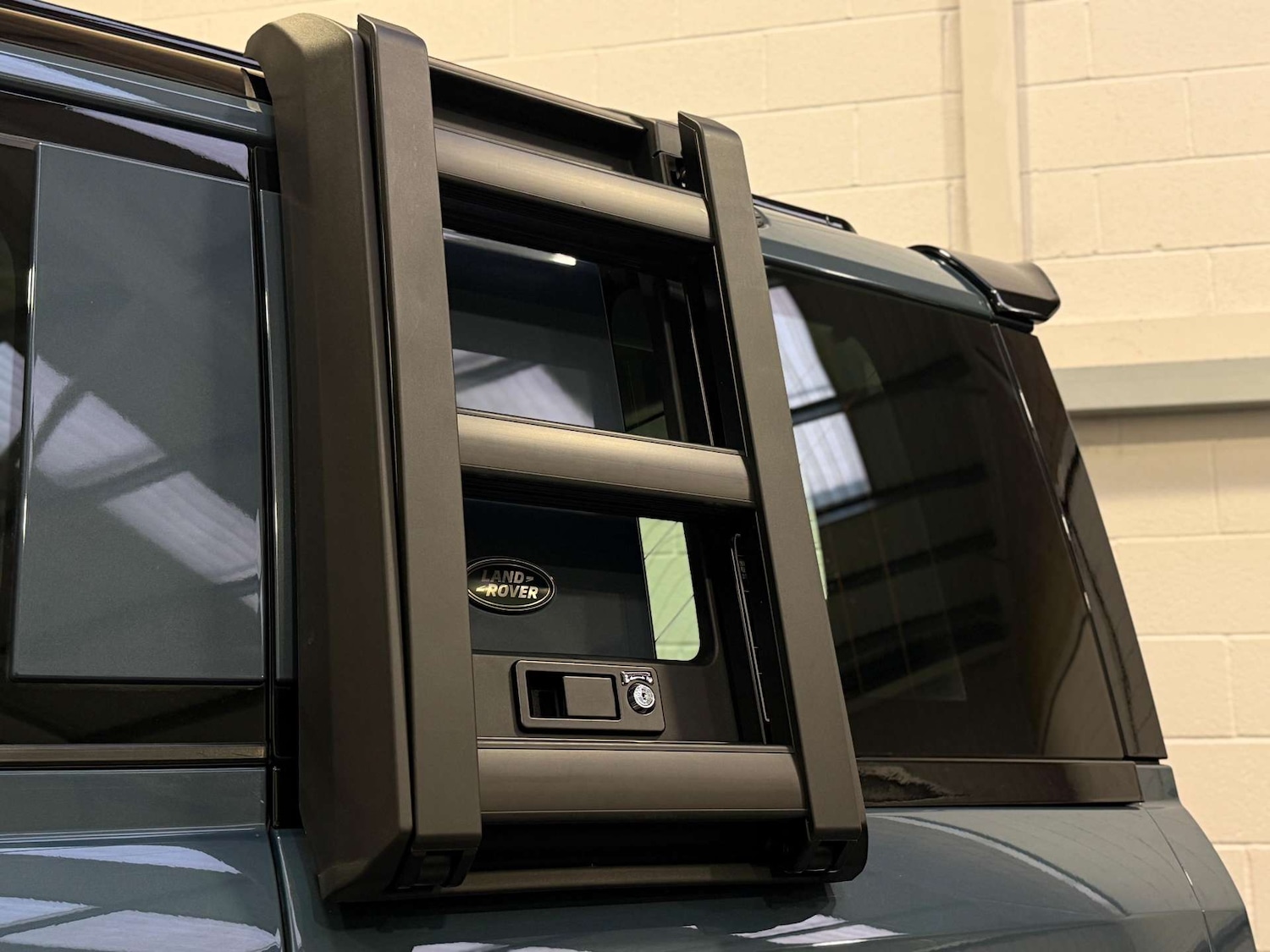 Used Land Rover Defender 2020 for sale - 76829883: Photo 13