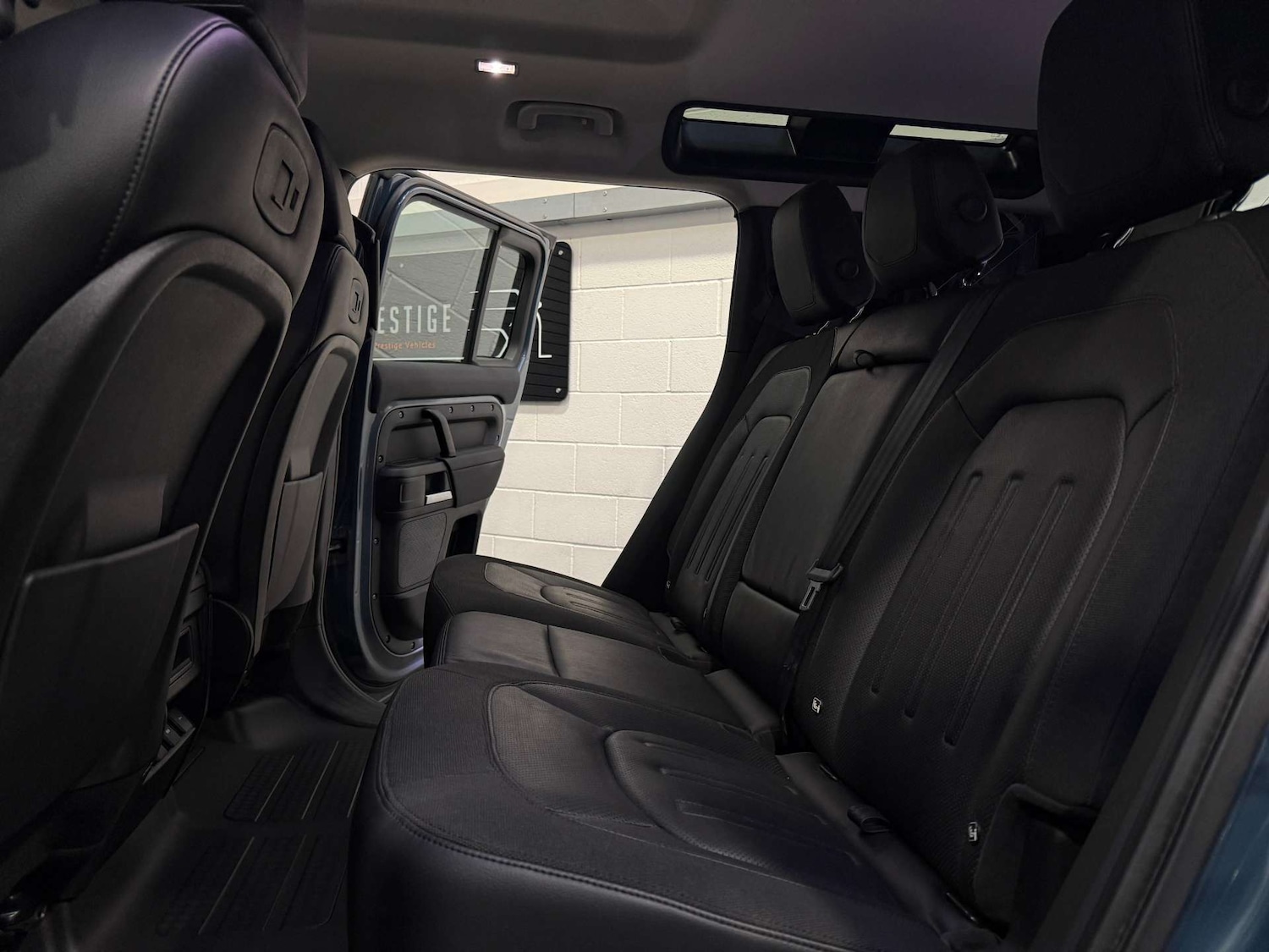 Used Land Rover Defender 2020 for sale - 76829883: Photo 19