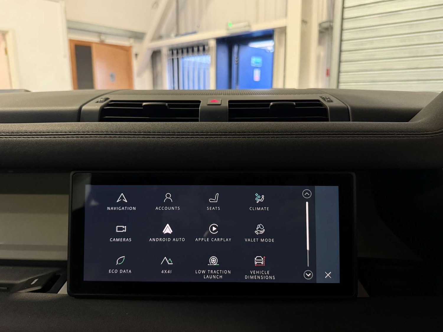 Used Land Rover Defender 2020 for sale - 76829883: Photo 24