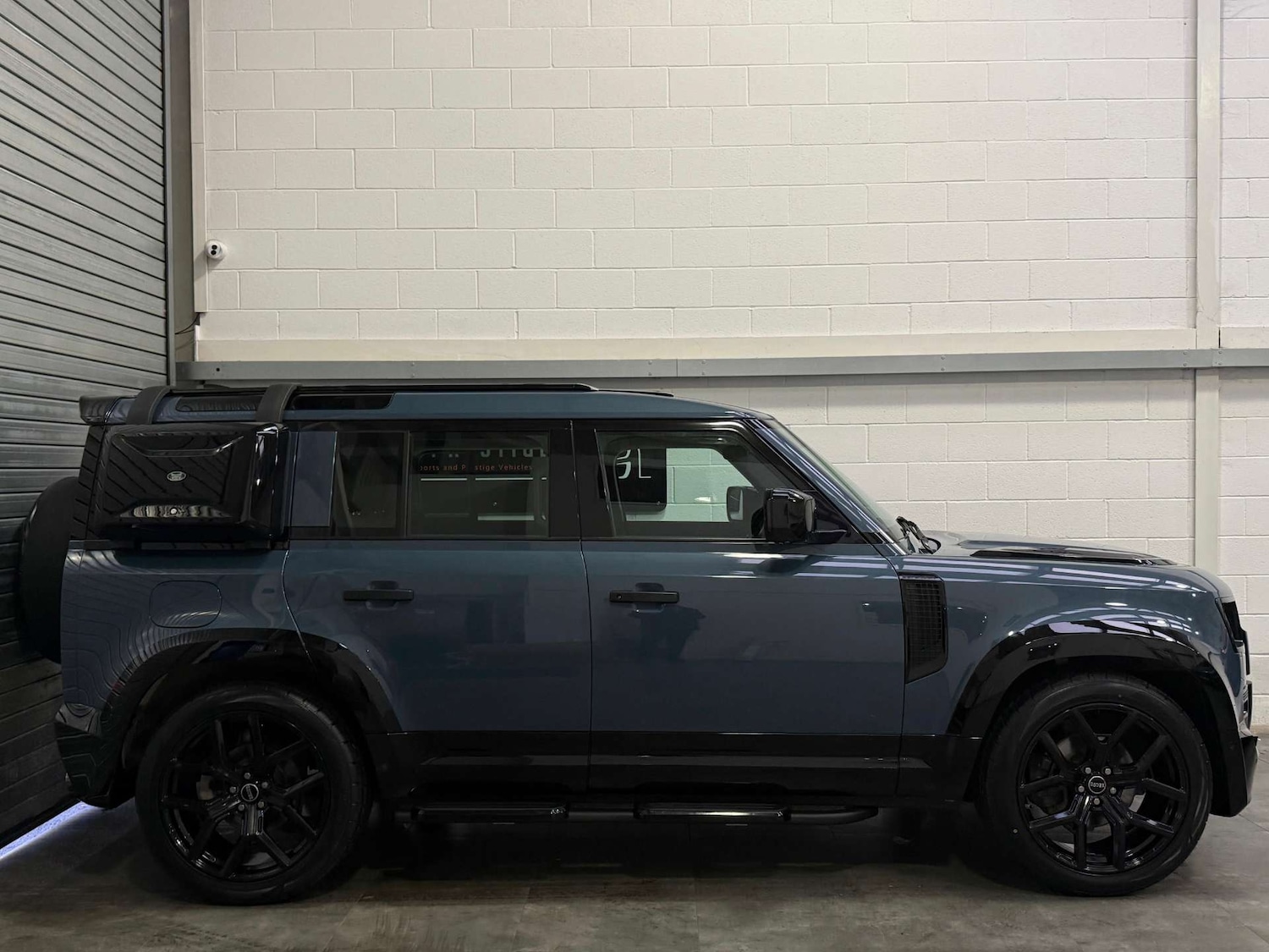 Used Land Rover Defender 2020 for sale - 76829883: Photo 5