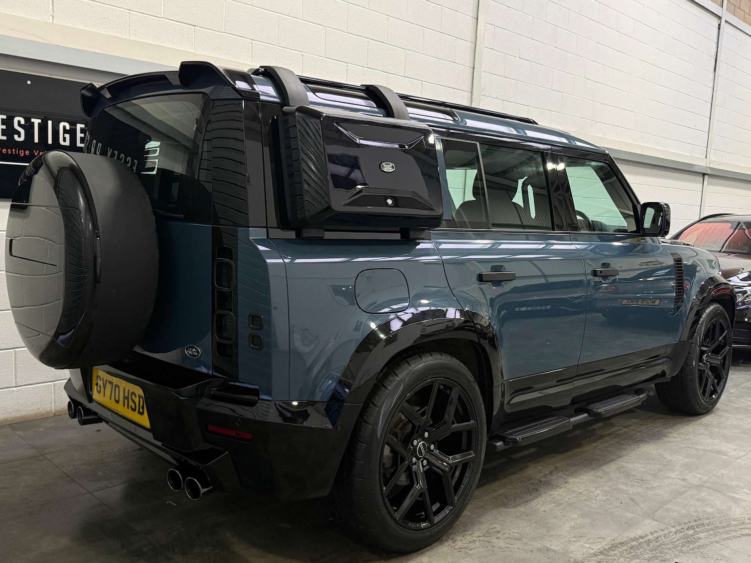 Used Land Rover Defender 2020 for sale - 76829883: Photo 6