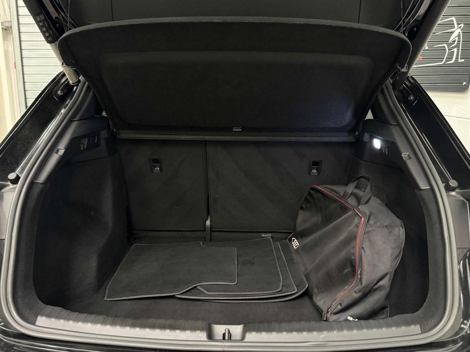 Used Audi Q4 e-tron 2023 for sale - 78090311: Photo 25