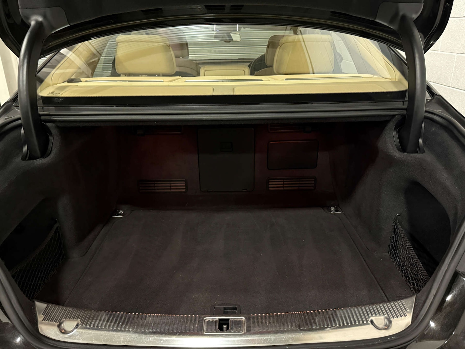 Used Audi A8 2011 for sale - 76726097: Photo 25