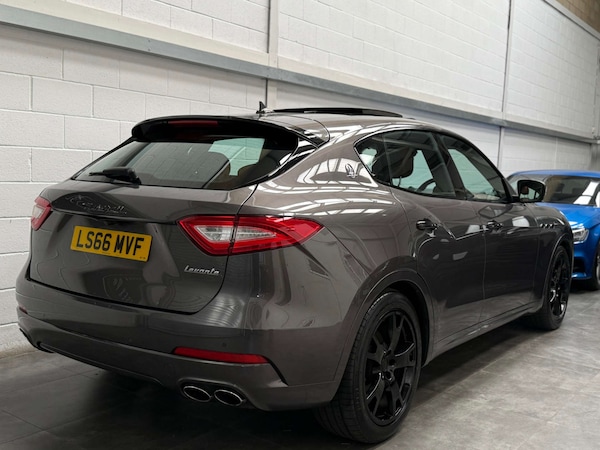 Used Maserati Levante 2017 for sale - 75732533: Photo 8